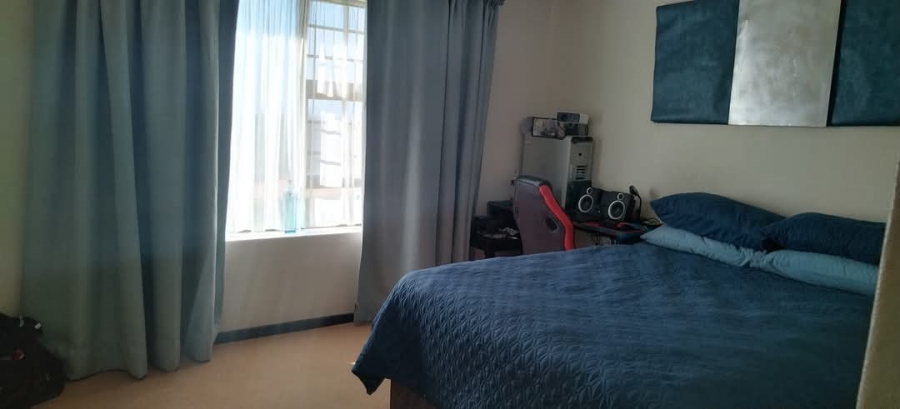 To Let 3 Bedroom Property for Rent in Seemeeu Park Western Cape